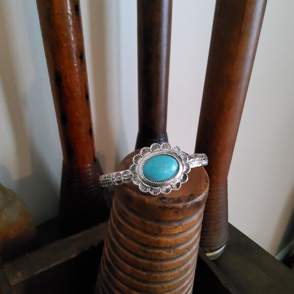 Silver Flower Turquoise Stretchy Bangle Bracelet - Picture 2 of 8